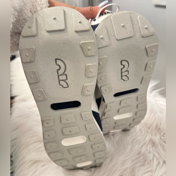 Nike air tennis shoes - Picture 4 of 6